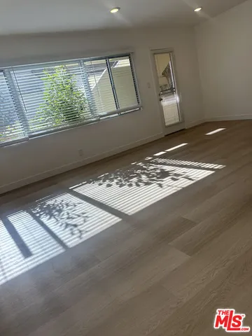 $3,500 | 228 South Doheny Drive, Unit 1, Beverly Hills, CA 90211