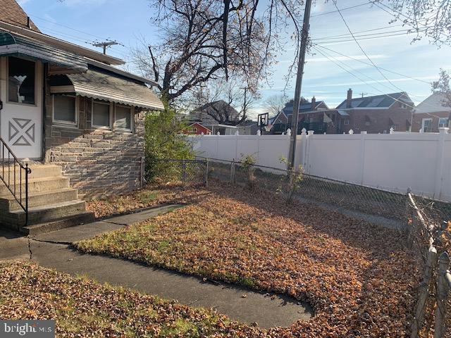 1900 Monumental Road Baltimore, MD 21222 - Photo 34 of 41 back yard
