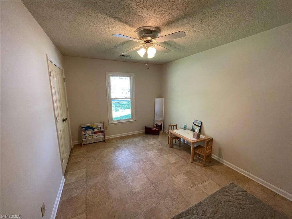 4507 Eagle Rock Road Greensboro, NC 27410 - Photo 13 of 19