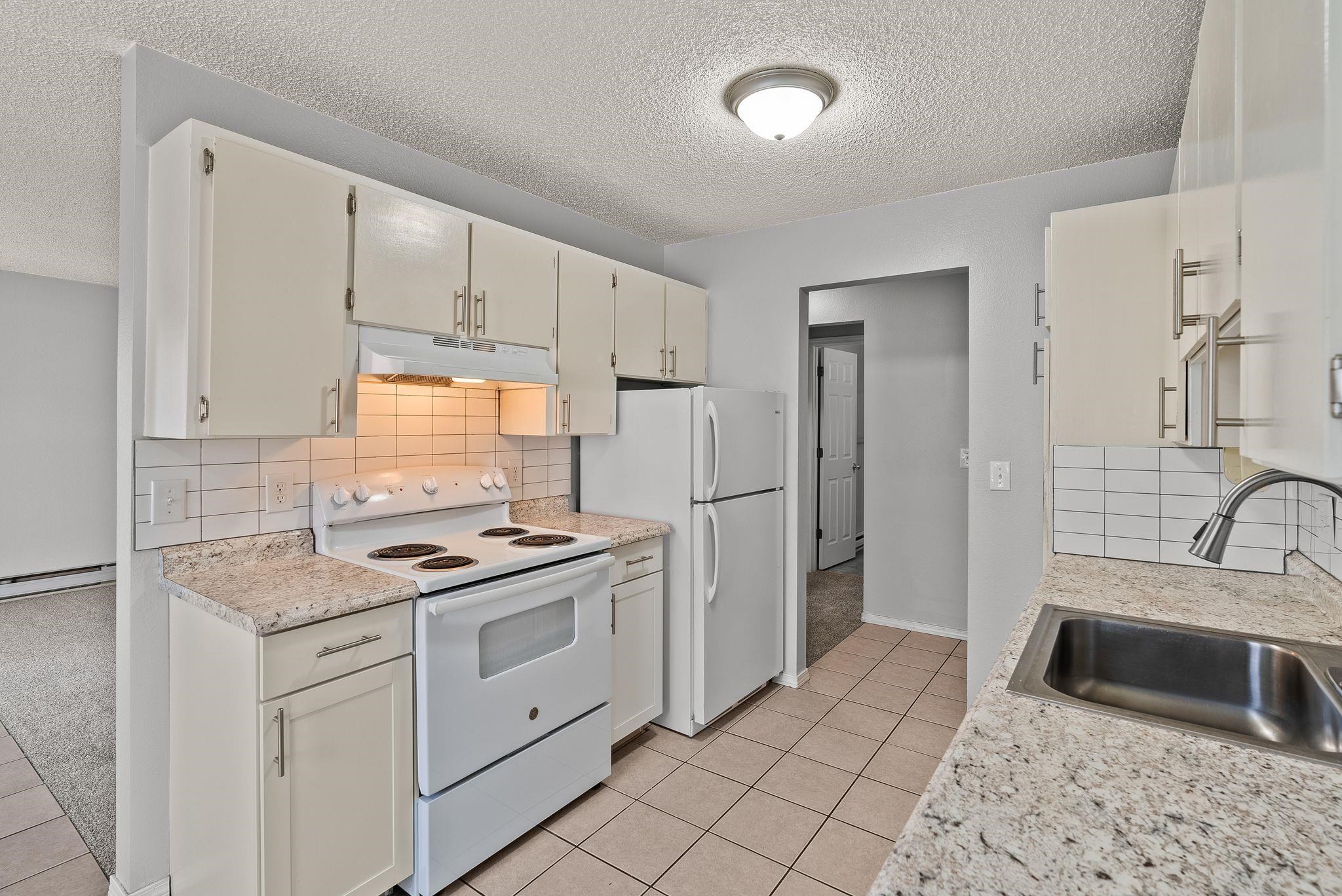 310 North Raymond Road, Unit D7 Spokane Valley, WA 99206 - Photo 7 of 19