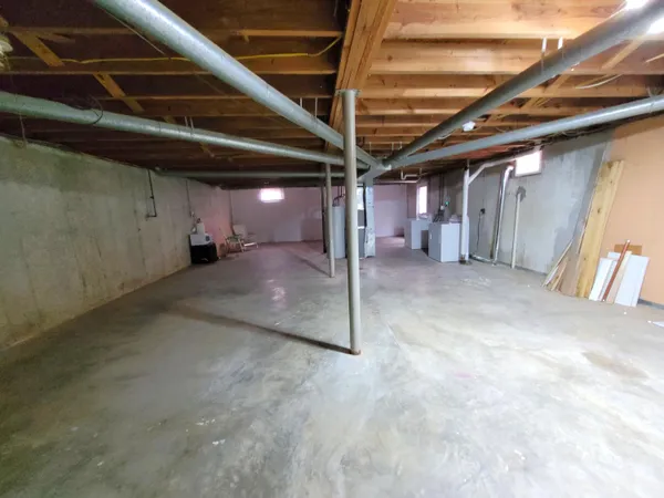 $1,399 | 3728 Red Fox Drive Northwest, Roanoke, VA 24017