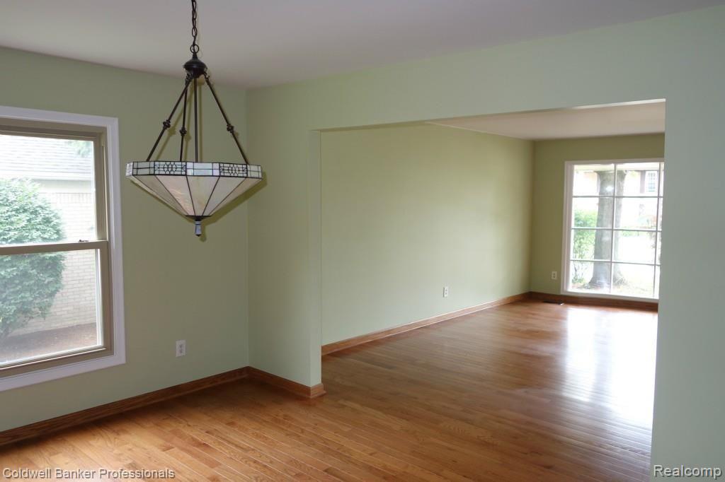 1748 North Kilburn Road Rochester, MI 48306 - Photo 7 of 25 DINING AND LIVING ROOM.jpg
