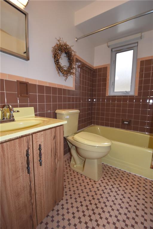 3951 Edge Road Pittsburgh, PA 15227 - Photo 13 of 20 Gallery Image 13