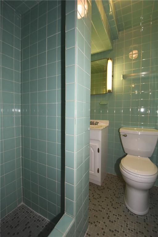 3951 Edge Road Pittsburgh, PA 15227 - Photo 16 of 20 Gallery Image 16