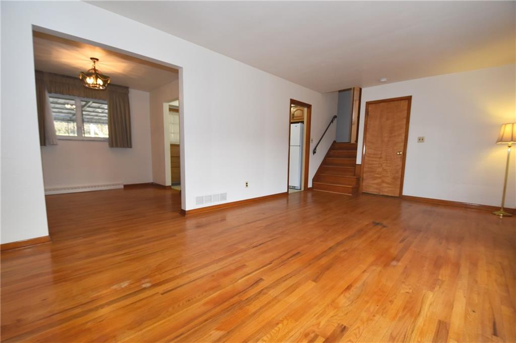 3951 Edge Road Pittsburgh, PA 15227 - Photo 4 of 20 Gallery Image 4