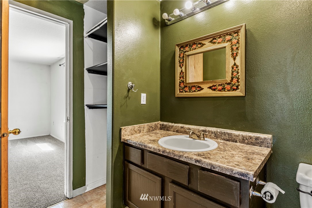 409 Rons Court Kelso, WA 98626 - Photo 15 of 26 Gallery Image 15