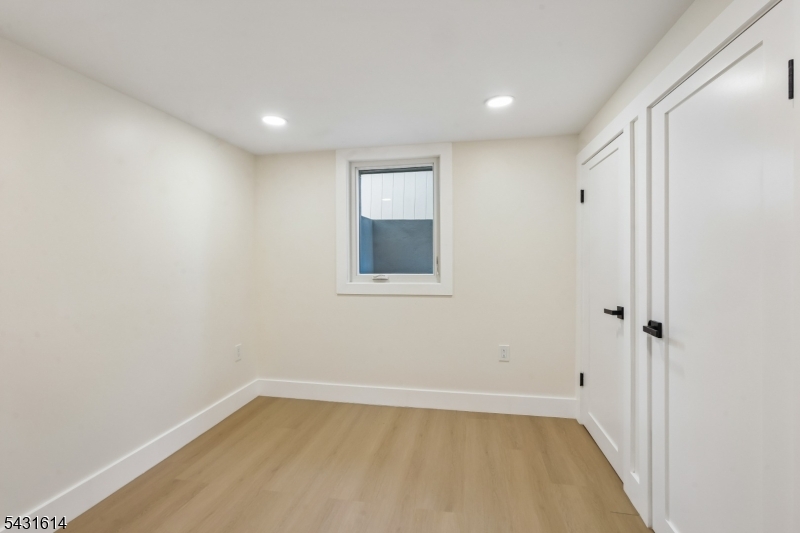 10 Rose Street Edison, NJ 08817 - Photo 45 of 48