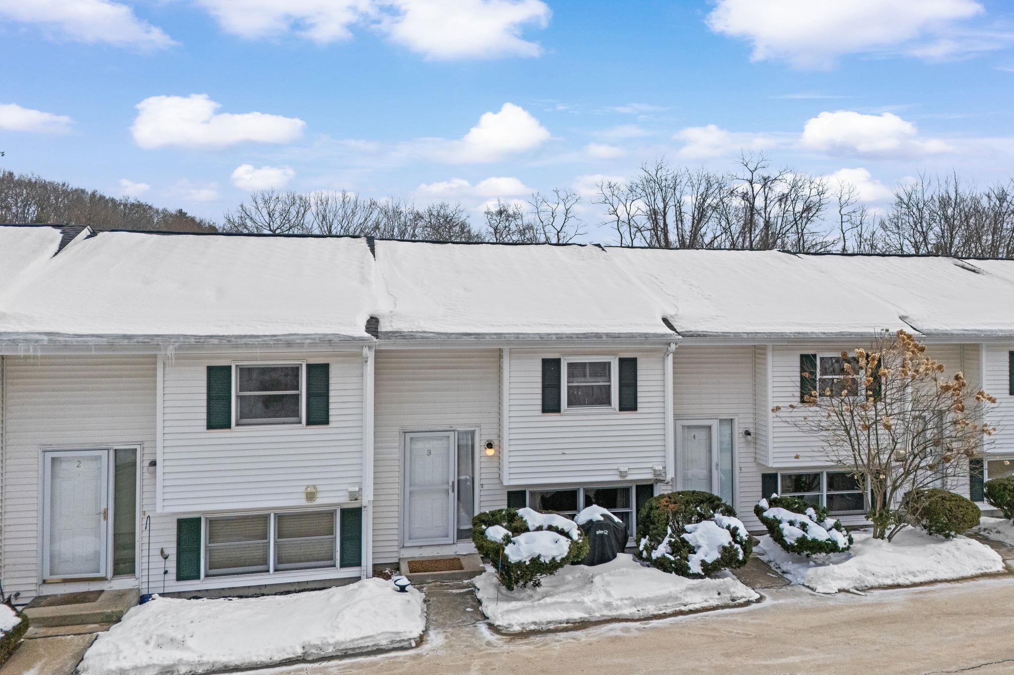 883 Mammoth Road, Unit 503 Manchester, NH 03104 - Photo 3 of 31