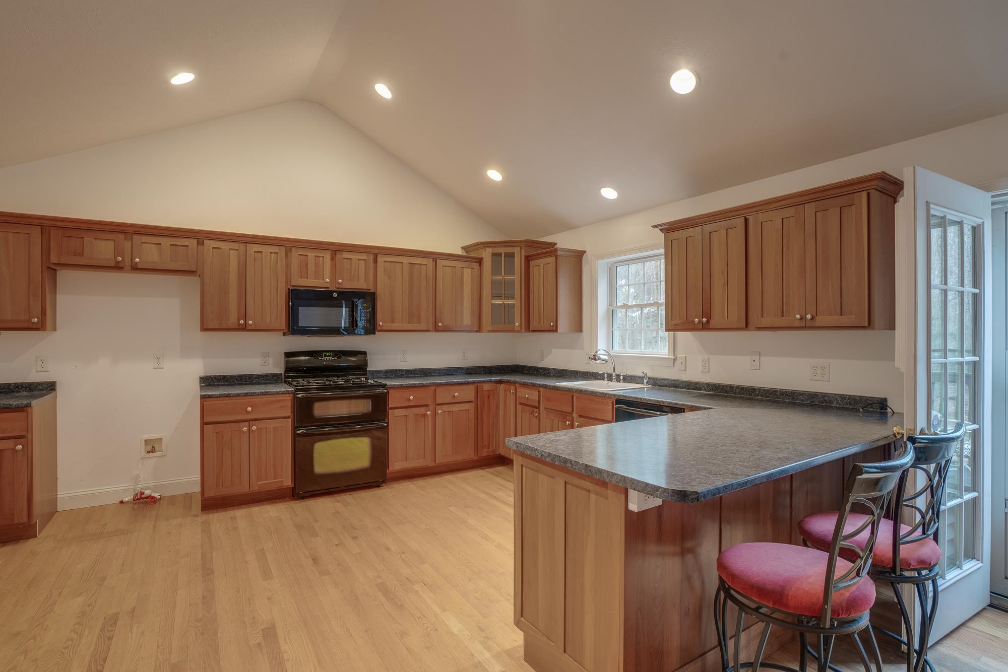 9 Popple Road New Boston, NH 03070 - Photo 9 of 35 Gallery Image 9