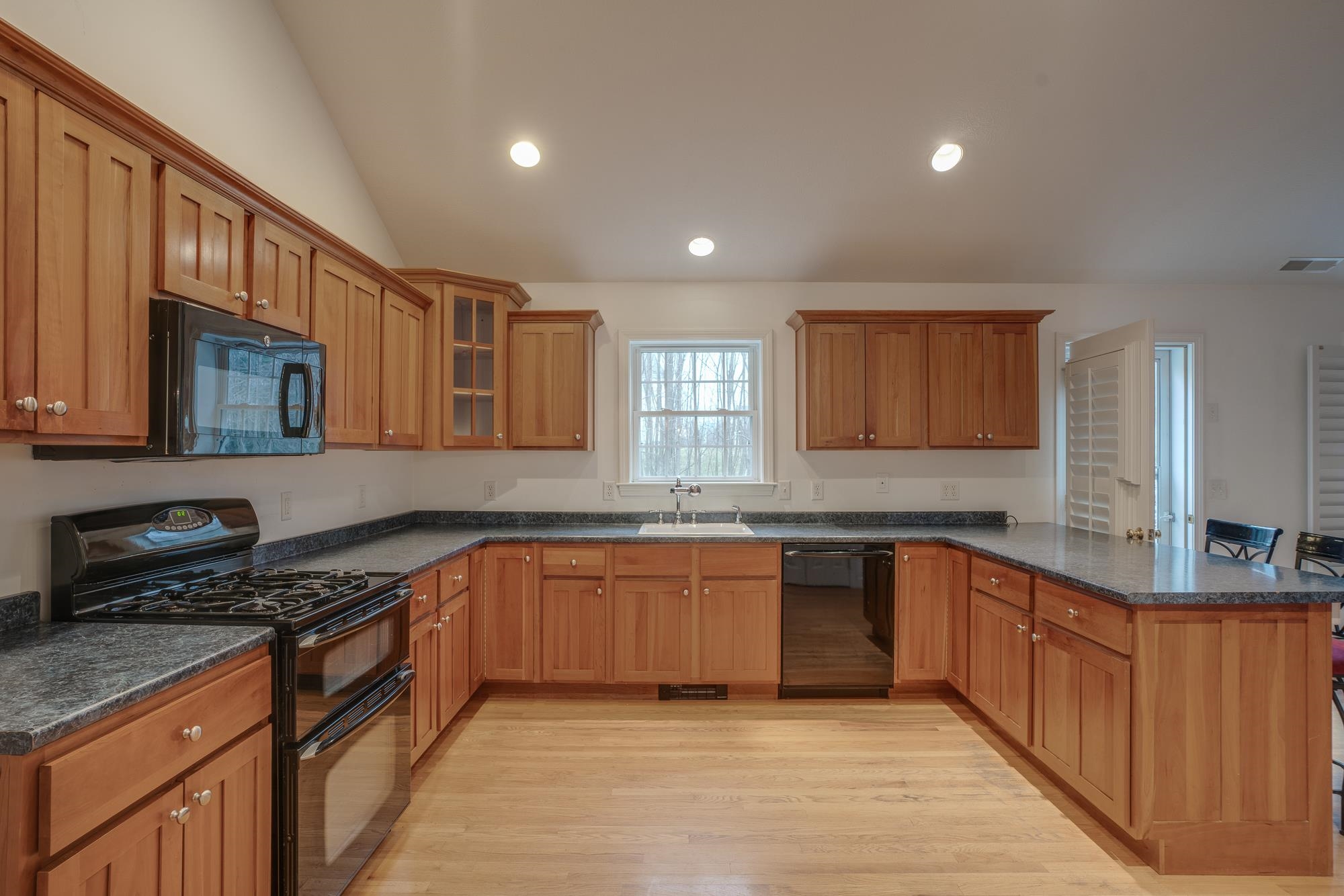 9 Popple Road New Boston, NH 03070 - Photo 10 of 35 Gallery Image 10