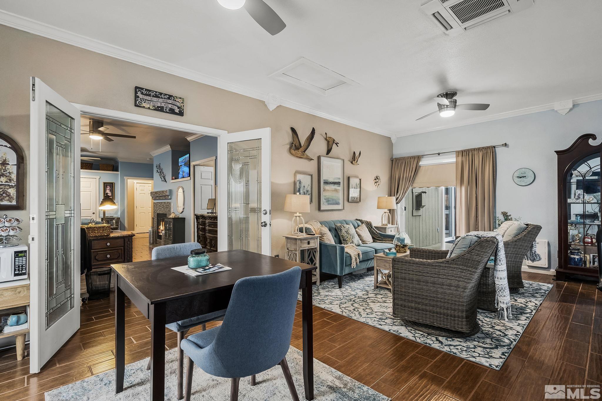 7615 Crest Bluff Drive Reno, NV 89506 - Photo 17 of 32 a living room with furniture