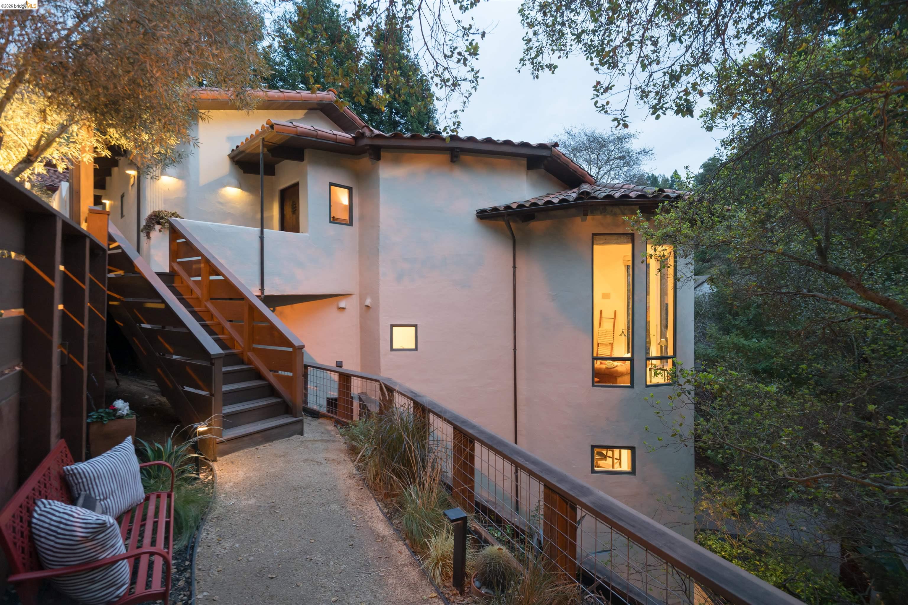 1102 Grand View Drive Berkeley, CA 94705 - Photo 45 of 50