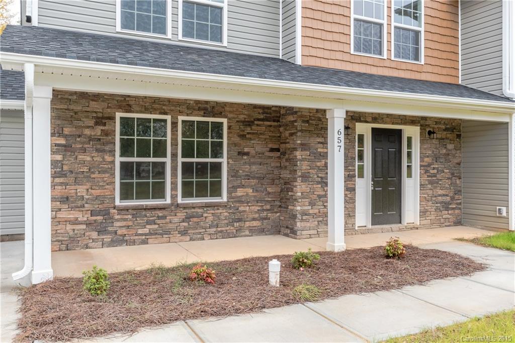 657 Fielding Road Charlotte, NC 28214 - Photo 2 of 8 Gallery Image 2