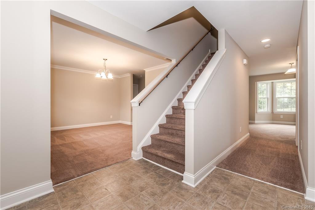 657 Fielding Road Charlotte, NC 28214 - Photo 3 of 8 Gallery Image 3