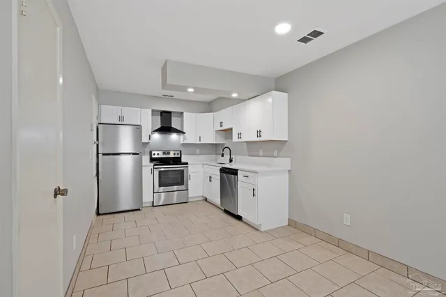 $1,200 | 6366 West Fairfield Drive, Unit C, Pensacola, FL 32506