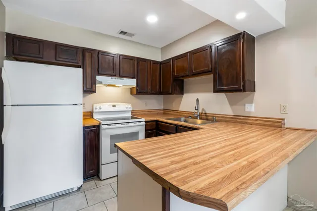 $1,200 | 6366 West Fairfield Drive, Unit C, Pensacola, FL 32506