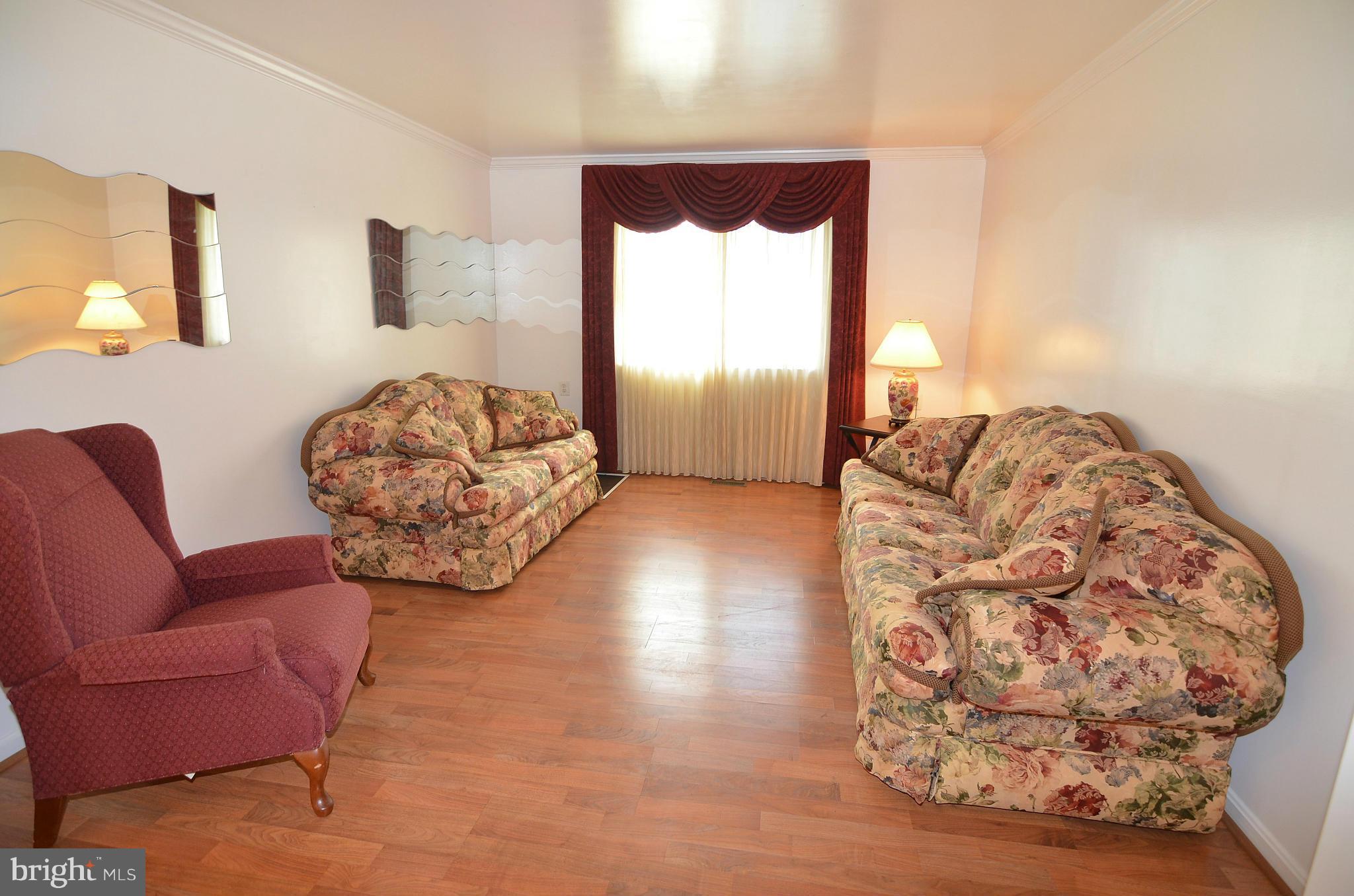 4403 Travancore Road Randallstown, MD 21133 - Photo 6 of 23 Living Room