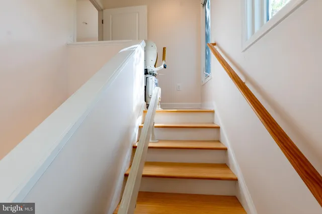 $2,350 | 4614 Roxbury Drive, Bethesda, MD 20814