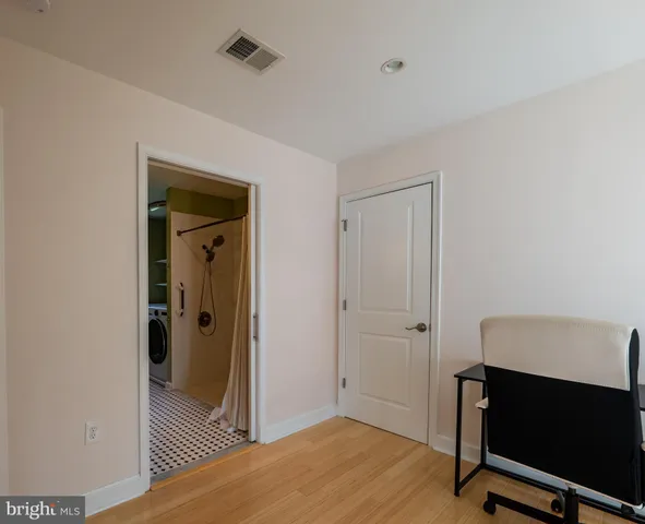 $2,350 | 4614 Roxbury Drive, Bethesda, MD 20814