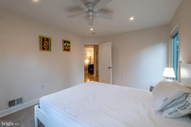 $2,350 | 4614 Roxbury Drive, Bethesda, MD 20814