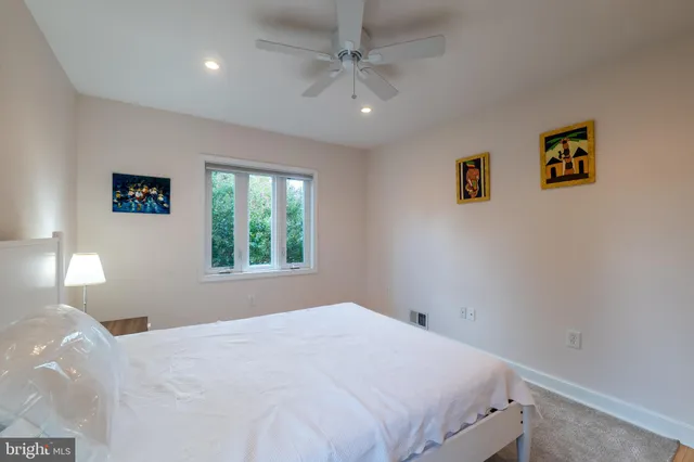 $2,350 | 4614 Roxbury Drive, Bethesda, MD 20814