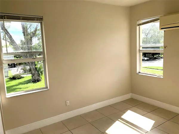 $1,400 | 12124 Northeast 5th Avenue, Unit 7, North Miami, FL 33161