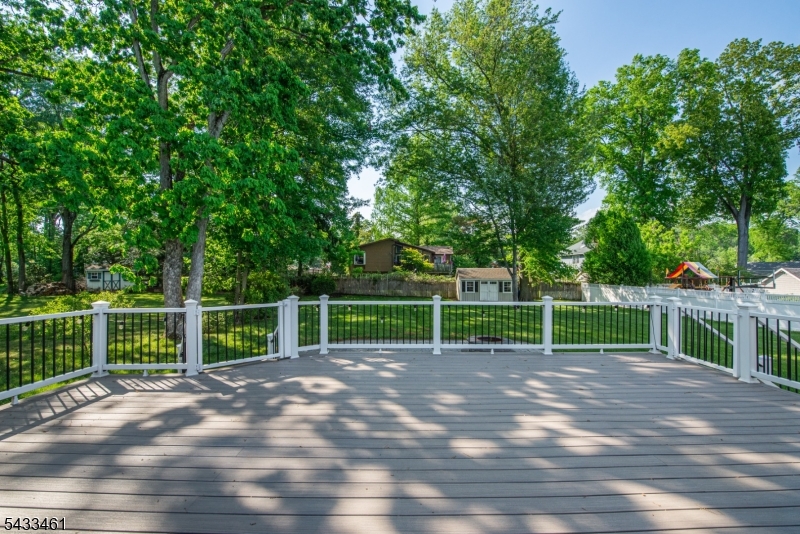 77 Rockwood Road Florham Park, NJ 07932 - Photo 45 of 47