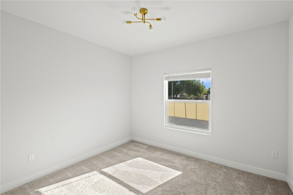 32934 9th Street Winchester, CA 92596 - Photo 22 of 35 bed 4