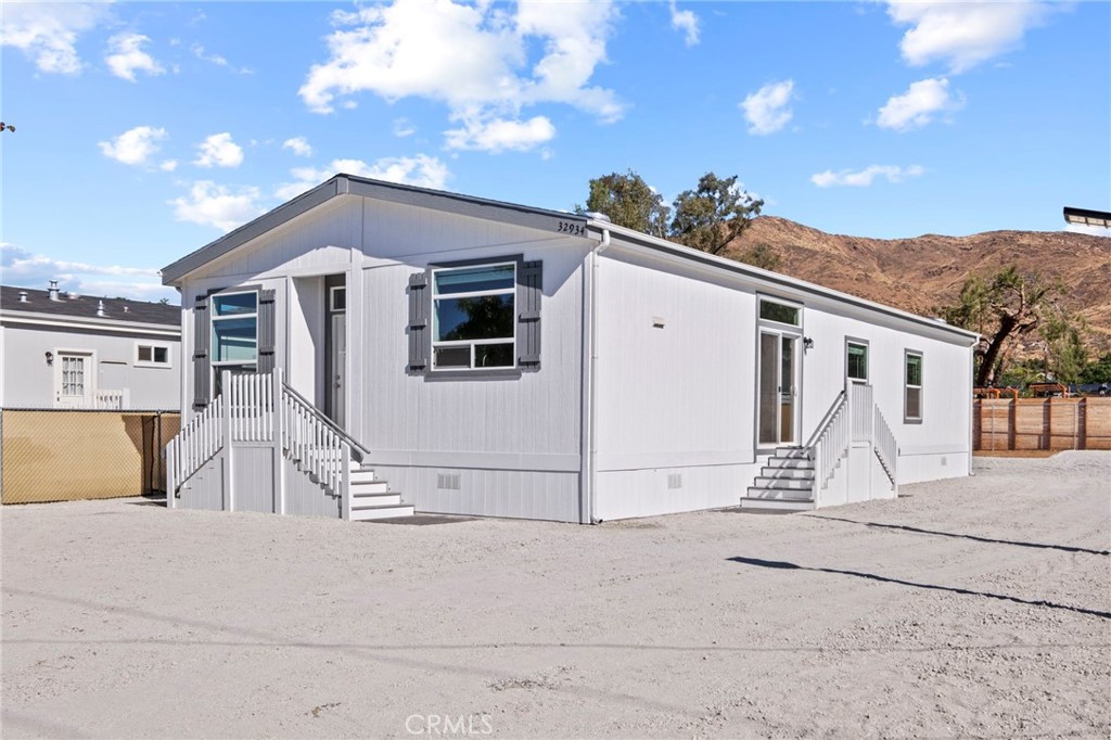 32934 9th Street Winchester, CA 92596 - Photo 3 of 35