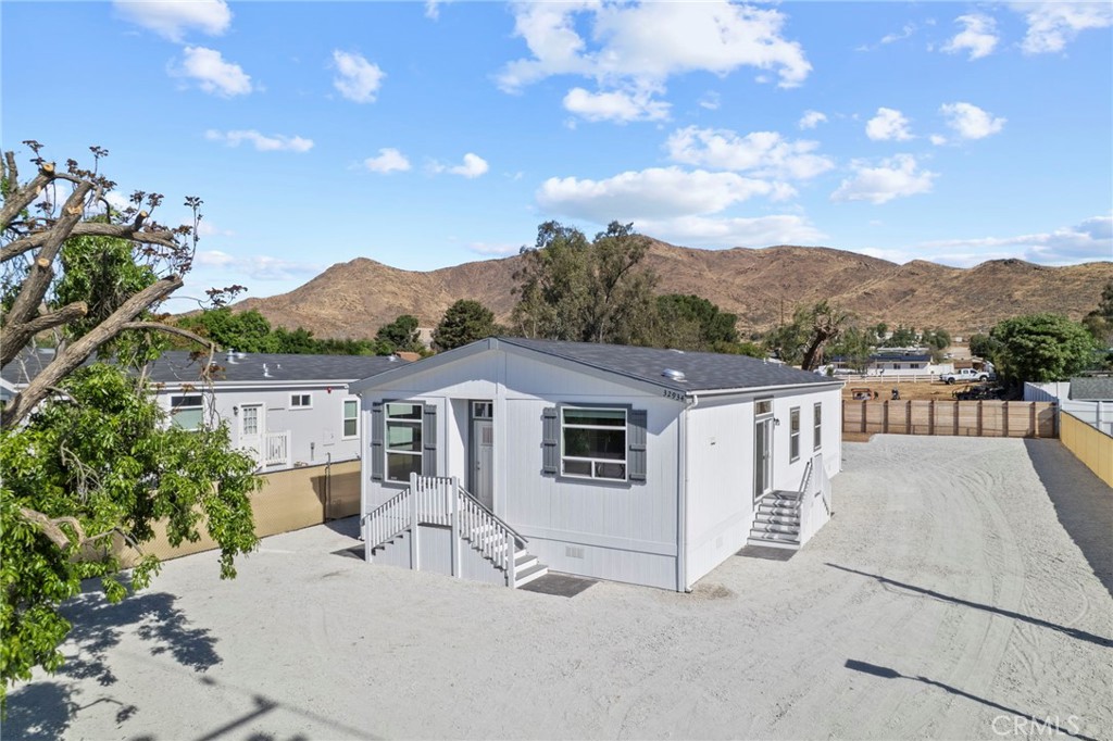 32934 9th Street Winchester, CA 92596 - Photo 4 of 35