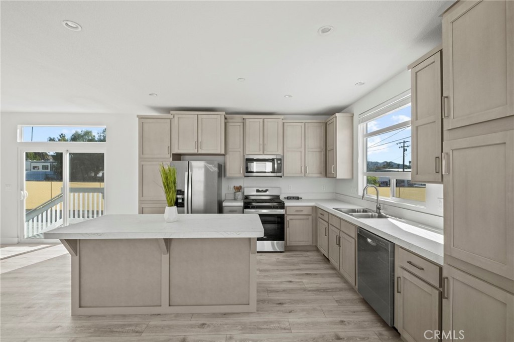 32934 9th Street Winchester, CA 92596 - Photo 7 of 35