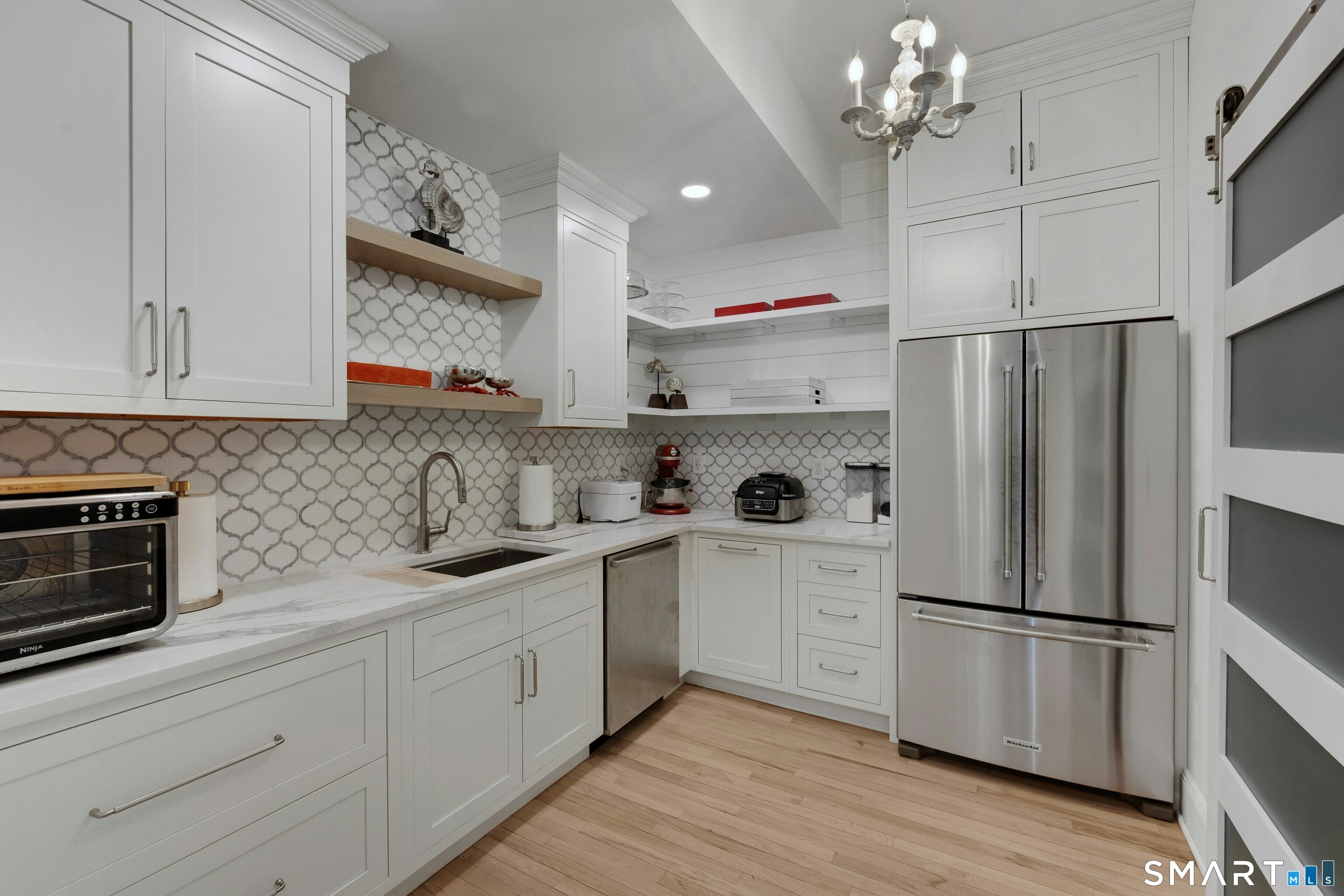 108 Husted Lane Greenwich, CT 06830 - Photo 10 of 40