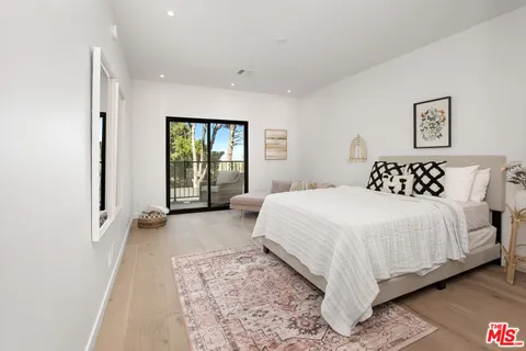 $3,899,000 | 4256 Tarzana Estates Drive, Tarzana, CA 91356