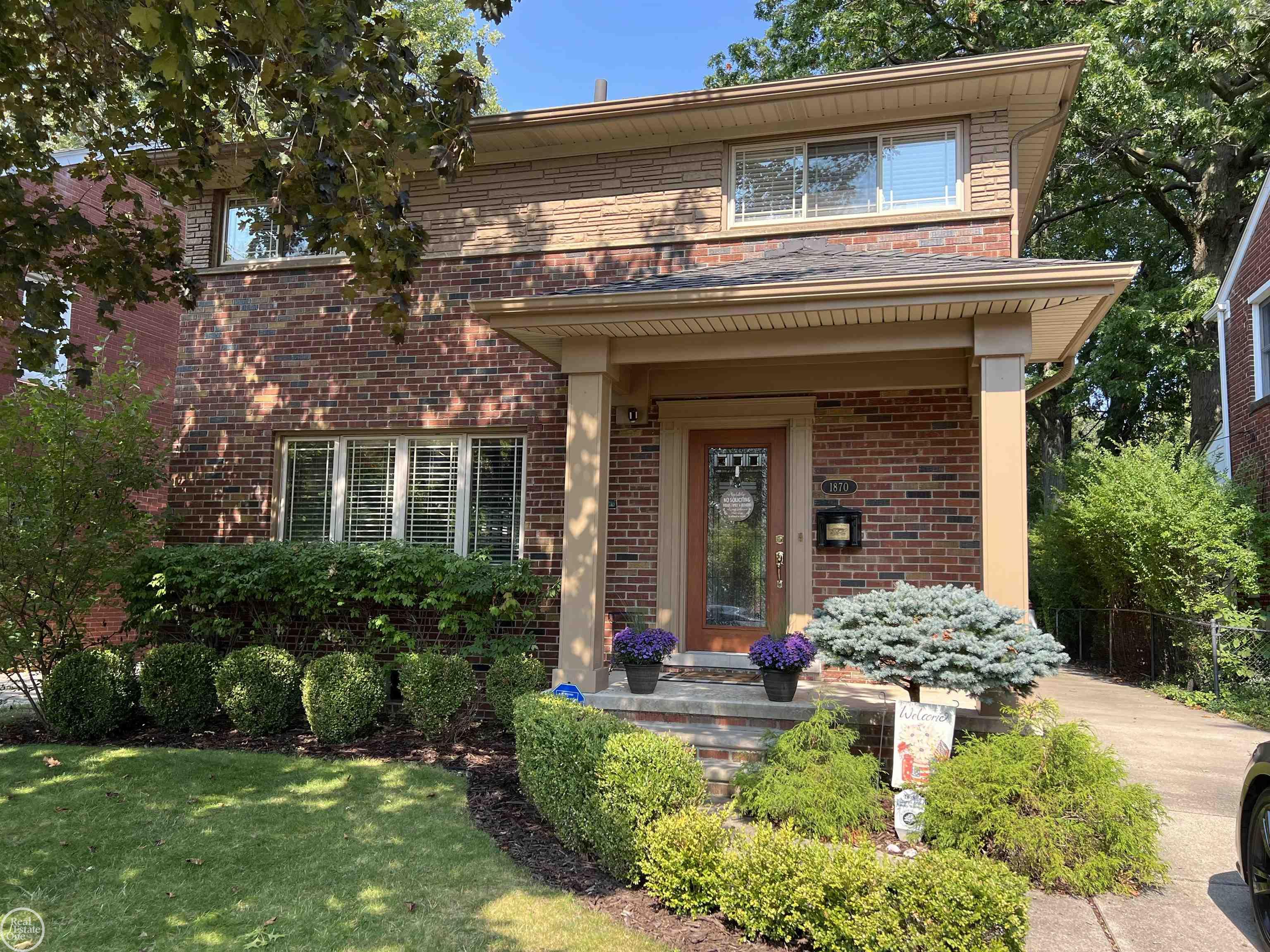 1870 Prestwick Road Grosse Pointe Woods, MI 48236 - Photo 1 of 66