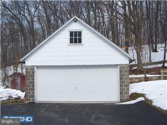 329 Hartz Road Fleetwood, PA 19522 - Photo 4 of 11 Gallery Image 4