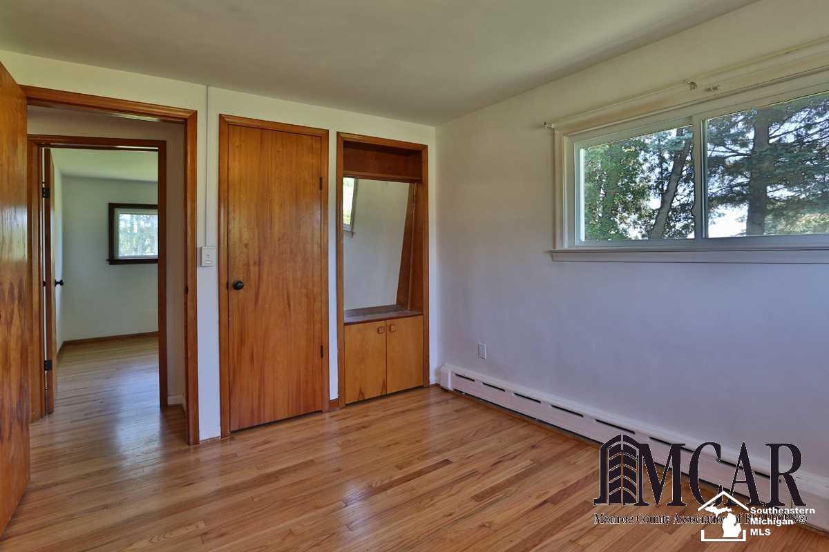 13240 Carleton West Road Carleton, MI 48117 - Photo 18 of 19 21459457-17.JPG