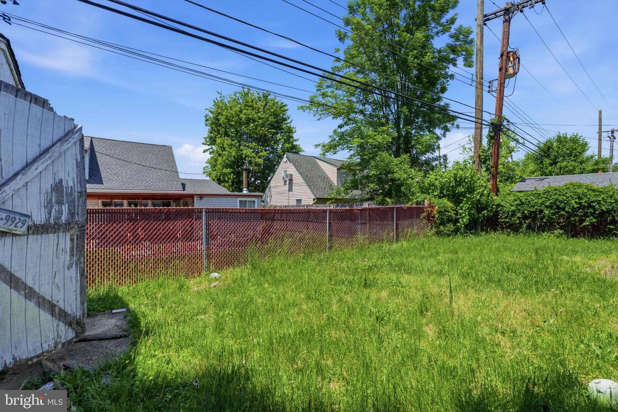 21 Iris Road Levittown, PA 19057 - Photo 31 of 32 Backyard