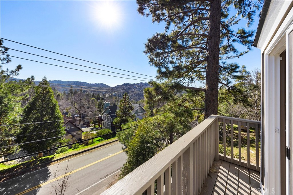 1113 North Grass Valley Road Lake Arrowhead, CA 92352 - Photo 24 of 36