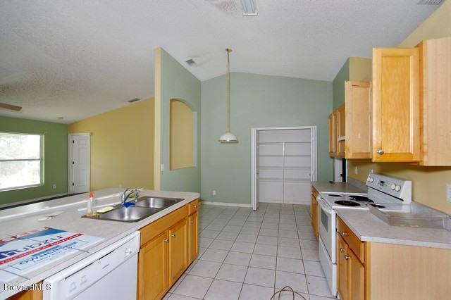5325 Bridge Road Cocoa, FL 32927 - Photo 4 of 10 5325BridgeRd_Custom_Resized_433389713_64