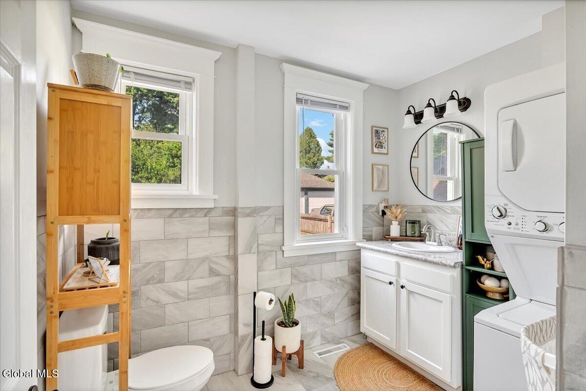 1575 Union Street Schenectady, NY 12309 - Photo 24 of 45 33-1575 Union St-39