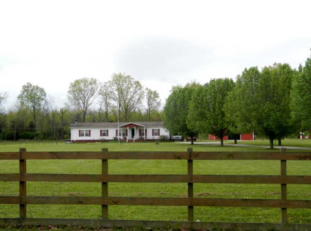 2305 Shady Grove Road Morrison, TN 37357 - Photo 1 of 12 Welcome to 2305 Shady Grove Road, Manchester, TN