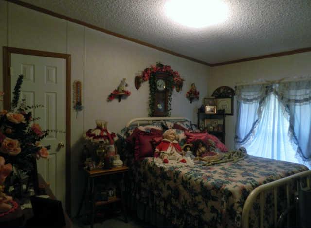 2305 Shady Grove Road Morrison, TN 37357 - Photo 11 of 12 3rd Bedroom, Spacious Closets. Jack and Jill Full Size Bath shared with Bedroom 2