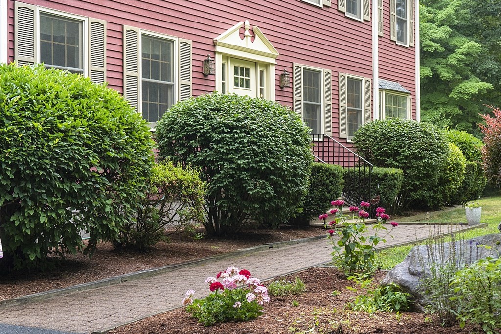 43 Haynes Road Townsend, MA 01469 - Photo 3 of 42