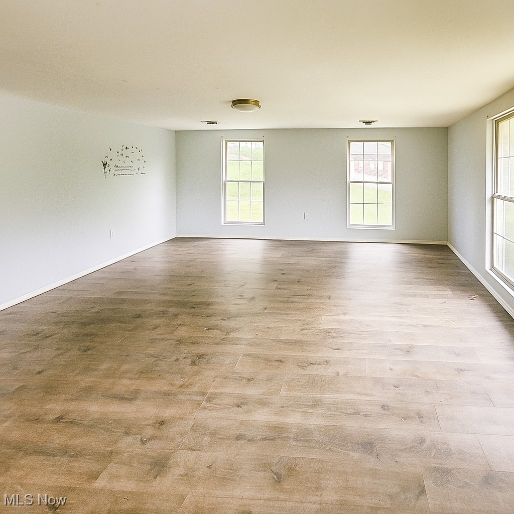 56612 McGee Road Shadyside, OH 43947 - Photo 8 of 38
