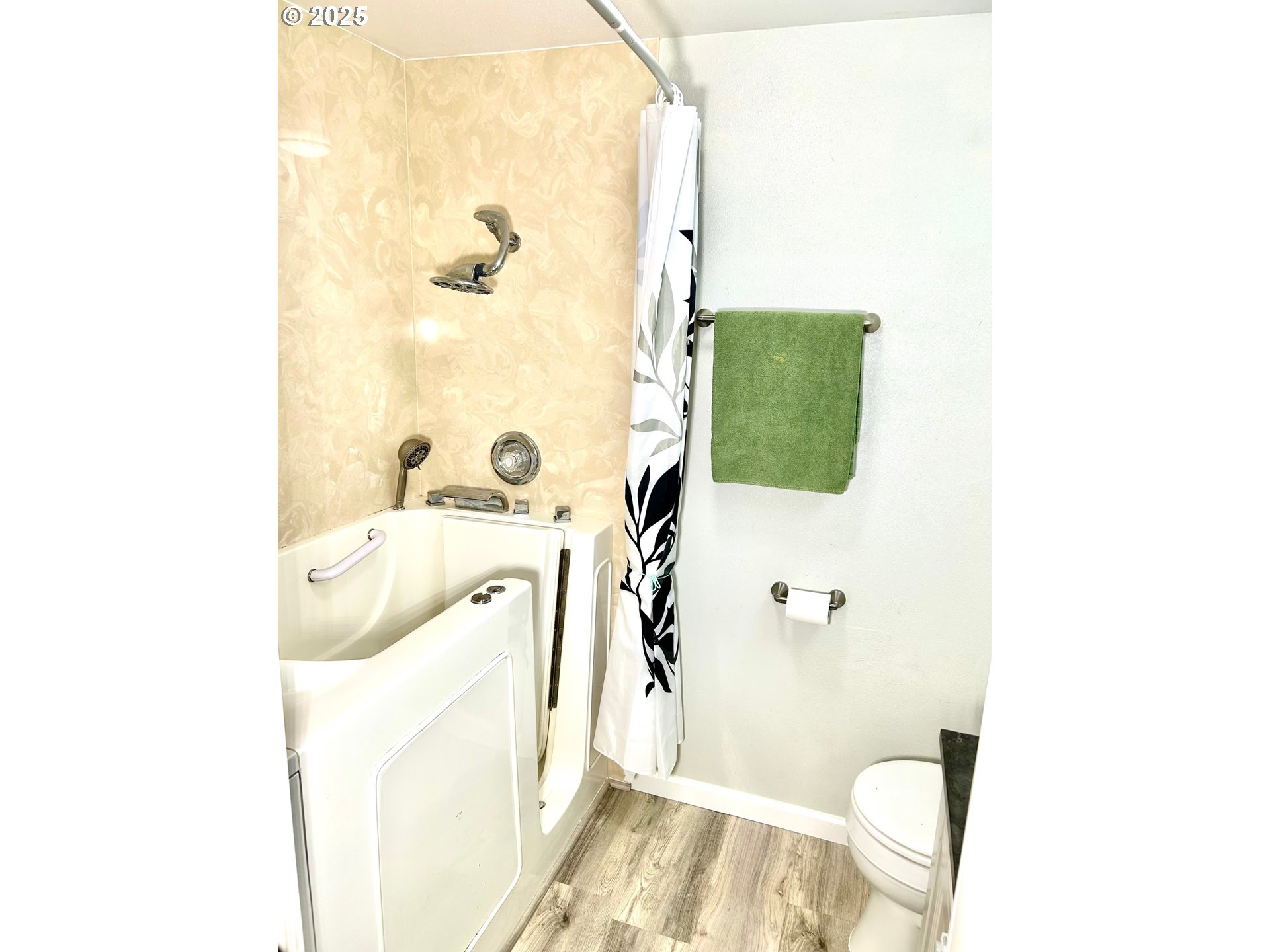 1745 T Street Springfield, OR 97477 - Photo 11 of 22