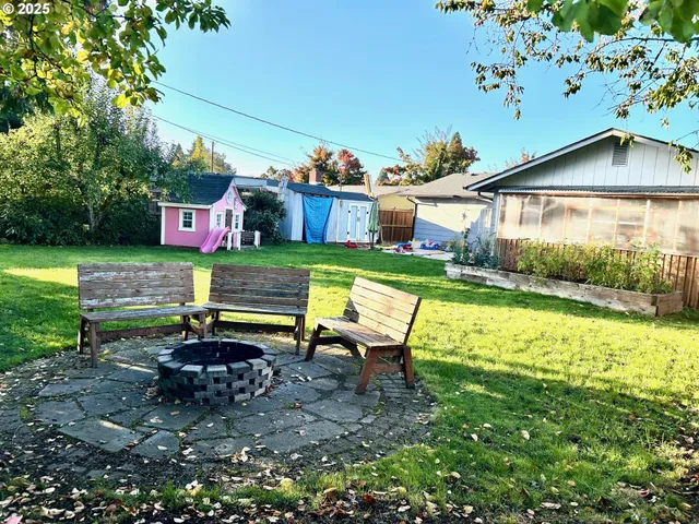 $419,000 | 1745 T Street, Springfield, OR 97477