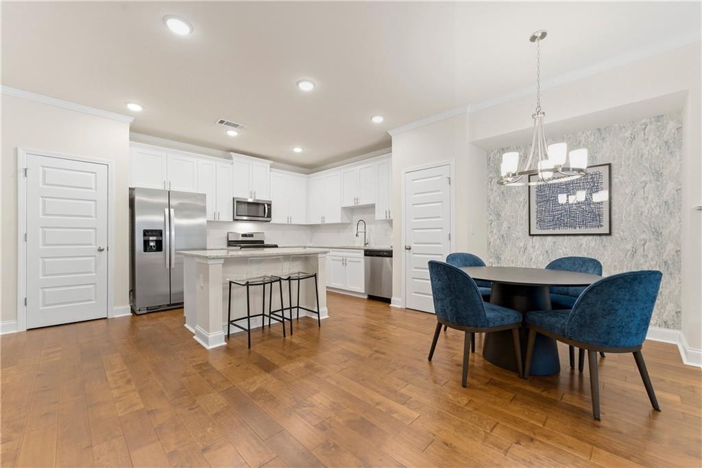 7031 Cedar Glen Road Atlanta, GA 30360 - Photo 4 of 27 Gallery Image 4