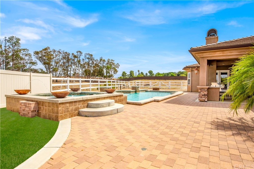 34708 Pauba Road Temecula, CA 92592 - Photo 33 of 41