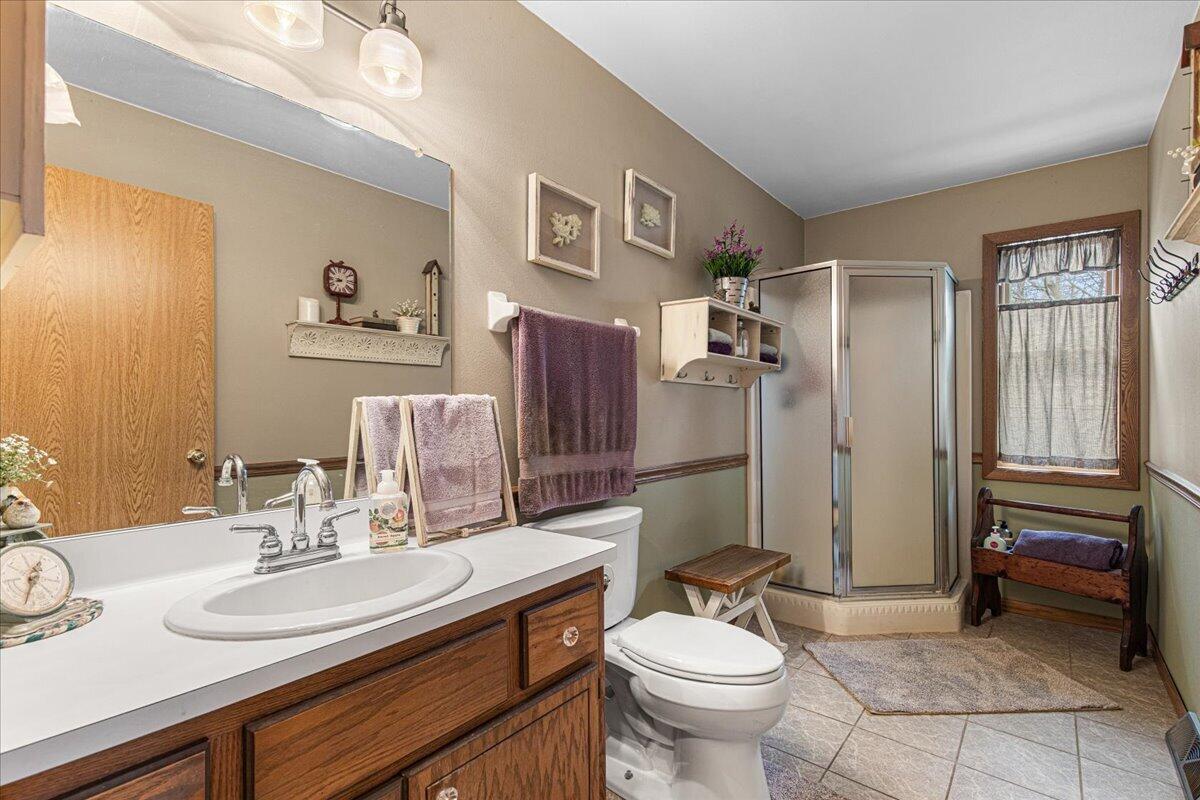 809 Amy Belle Lake Road Richfield, WI 53033 - Photo 12 of 37 Main Floor Bath