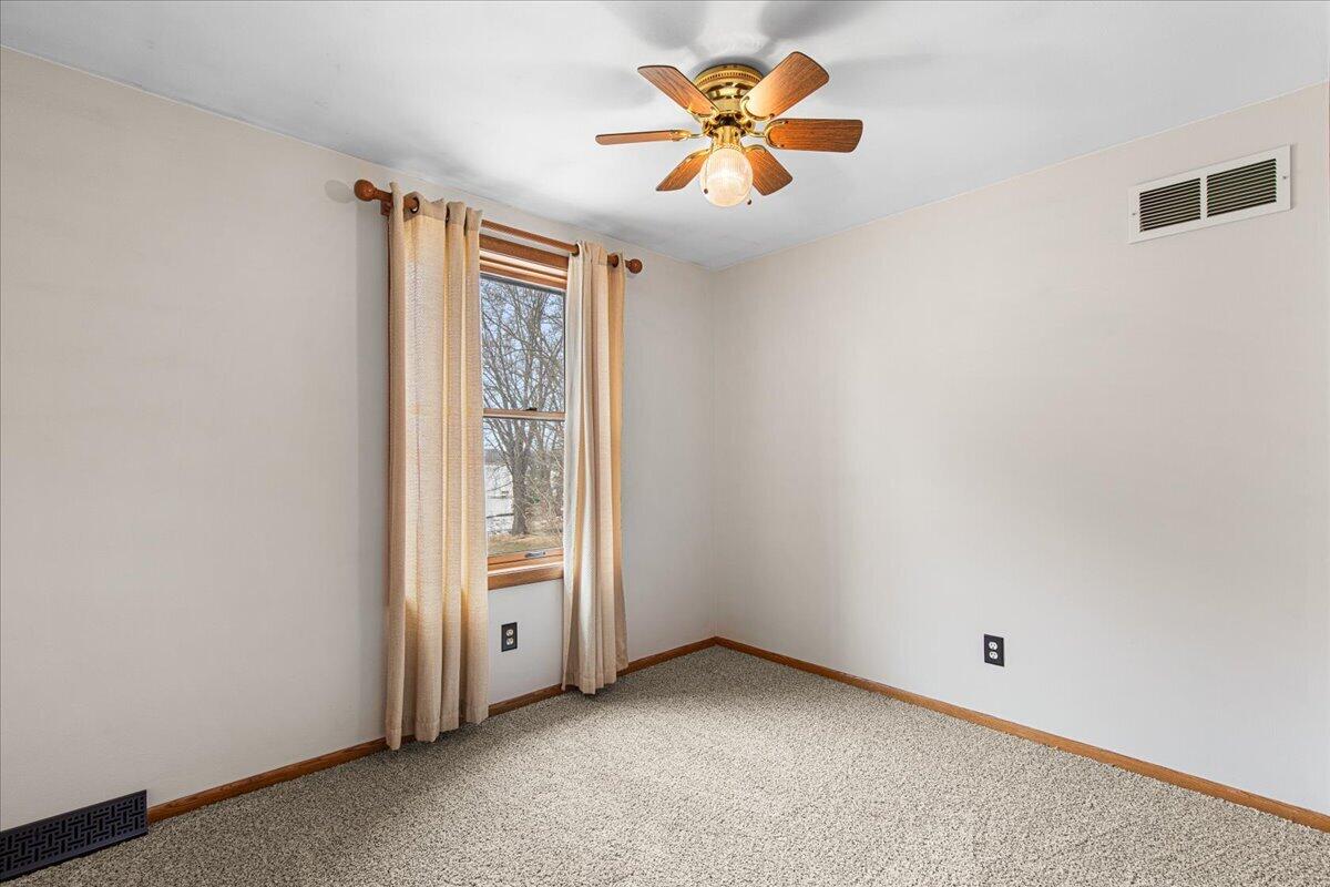 809 Amy Belle Lake Road Richfield, WI 53033 - Photo 18 of 37 Bedroom 2